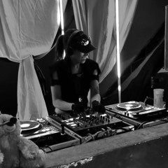 ten: teddies burn night