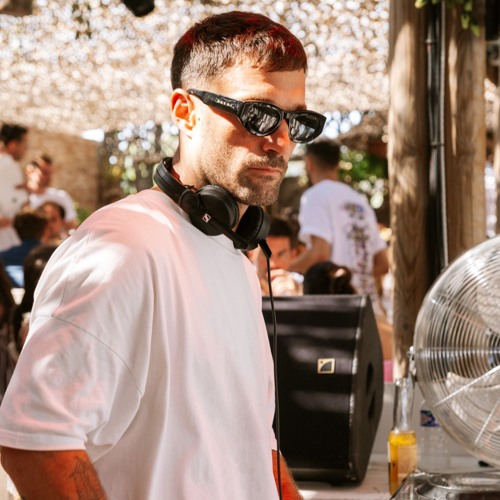 FREE DL: Reeve Carney - Think Of U (Erolflynn Edit)