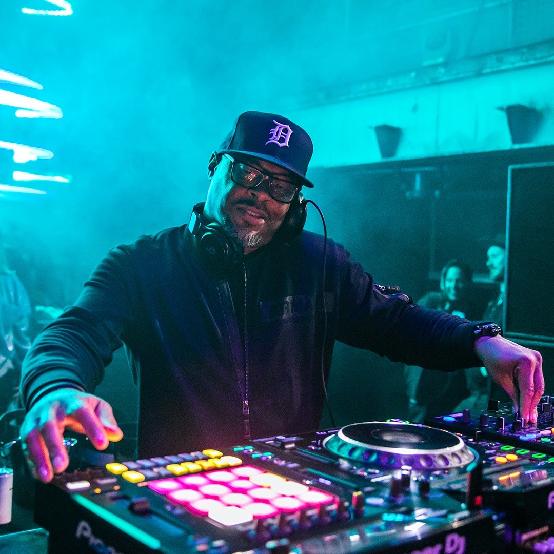 Stream Robert Hood live from The Hydra at Printworks, Dec 2019