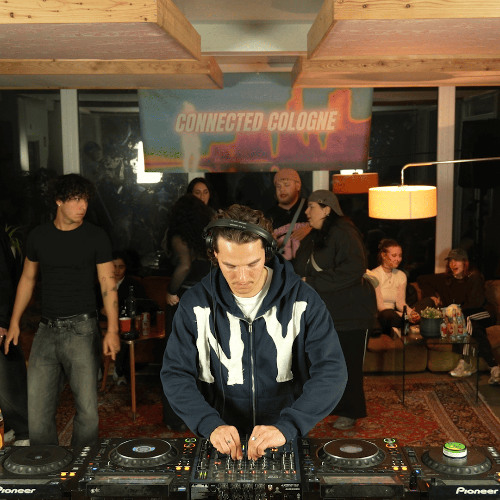 Valid @ Connected Radio [016]