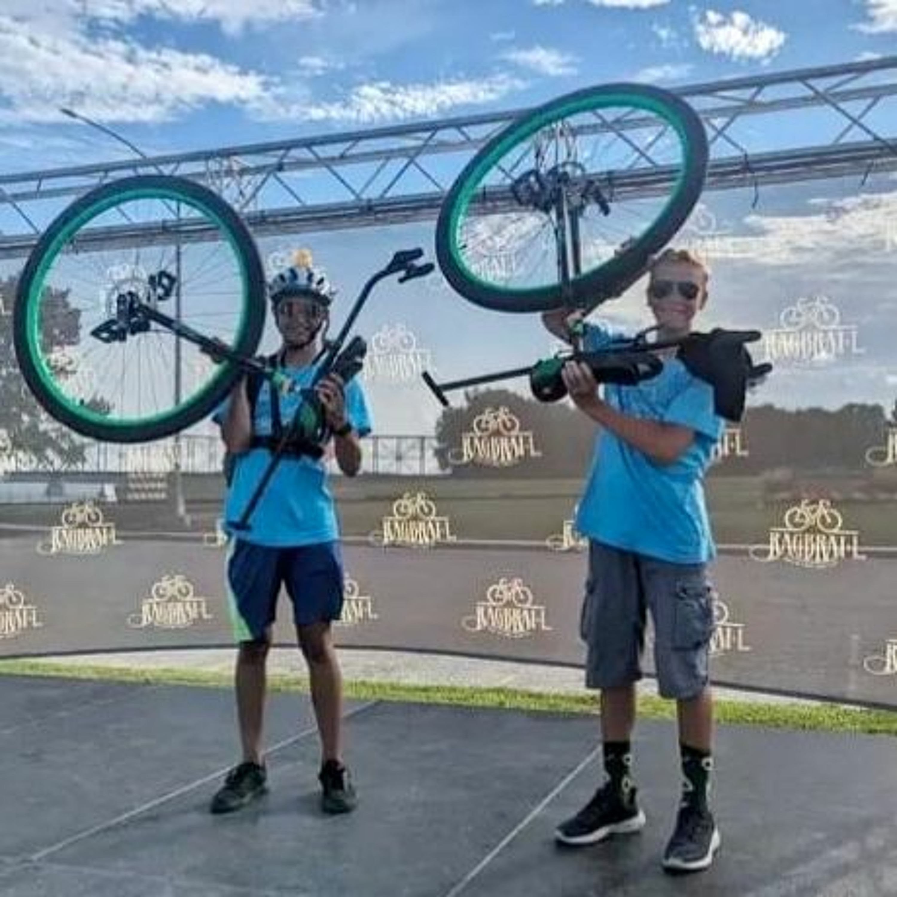 Episode 267: Brothers Alex and Chester Unicycle Every Mile of RAGBRAI