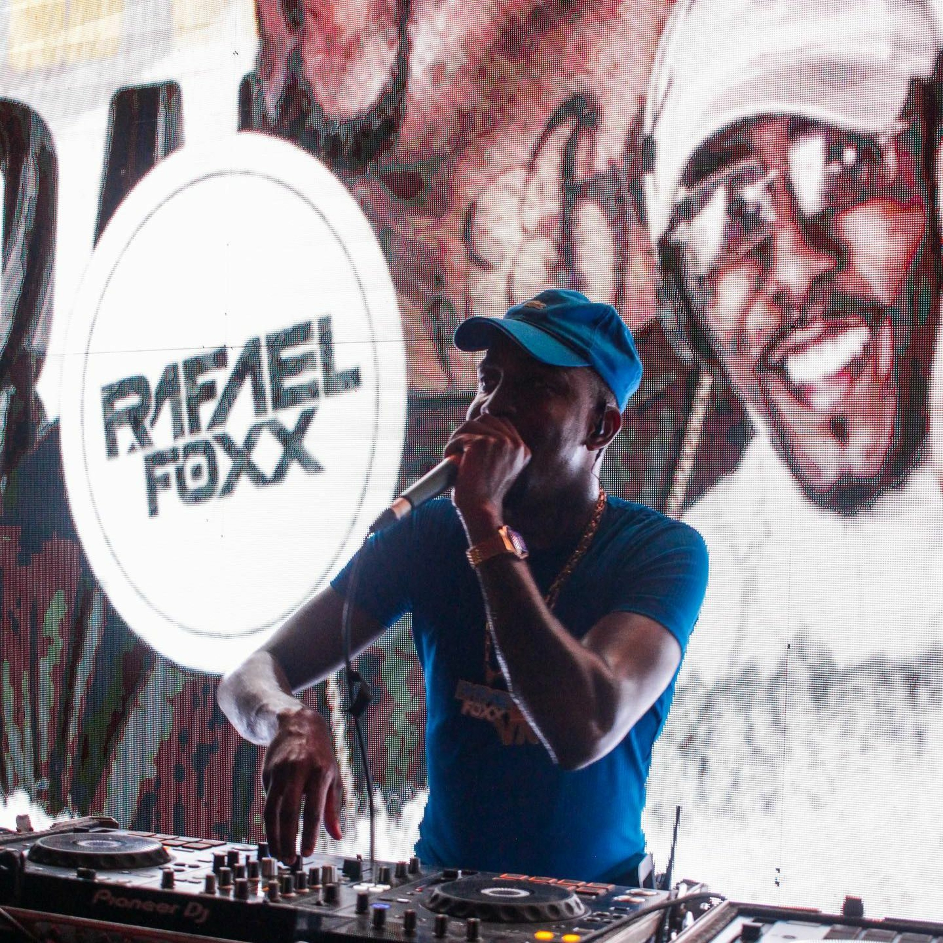 DJ RAFAEL FOXX