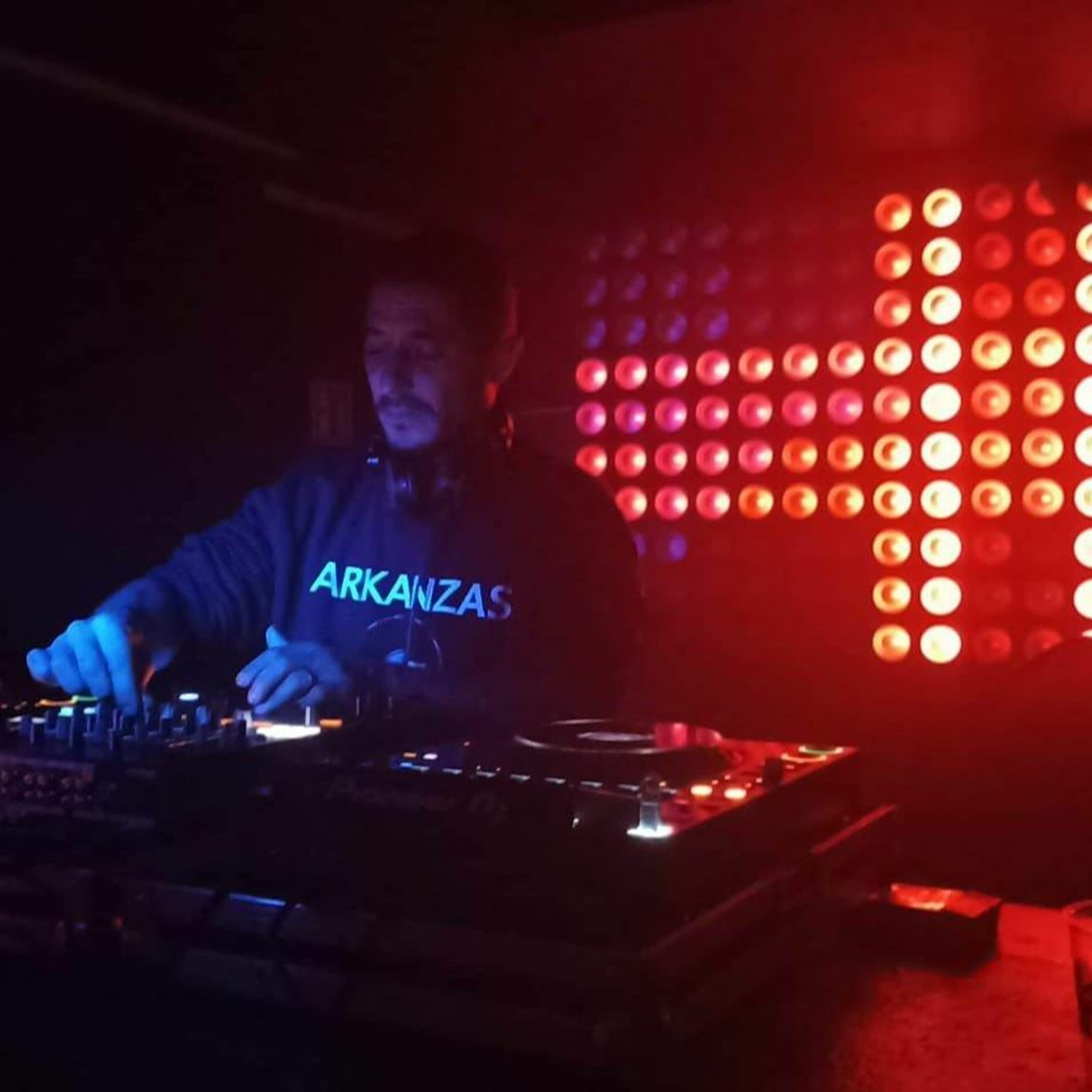 Arkanzas - New Year Eve 2024 - Loops Radio Techno episode artwork
