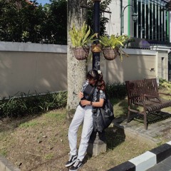 Runtuh - Feby Putri feat. Fiersa Besari