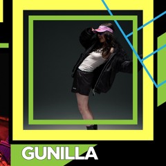 GUNILLA | GOLDEN SHOWER | TOILET SESSION