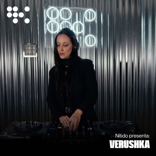 Nítido presenta: VERUSHKA