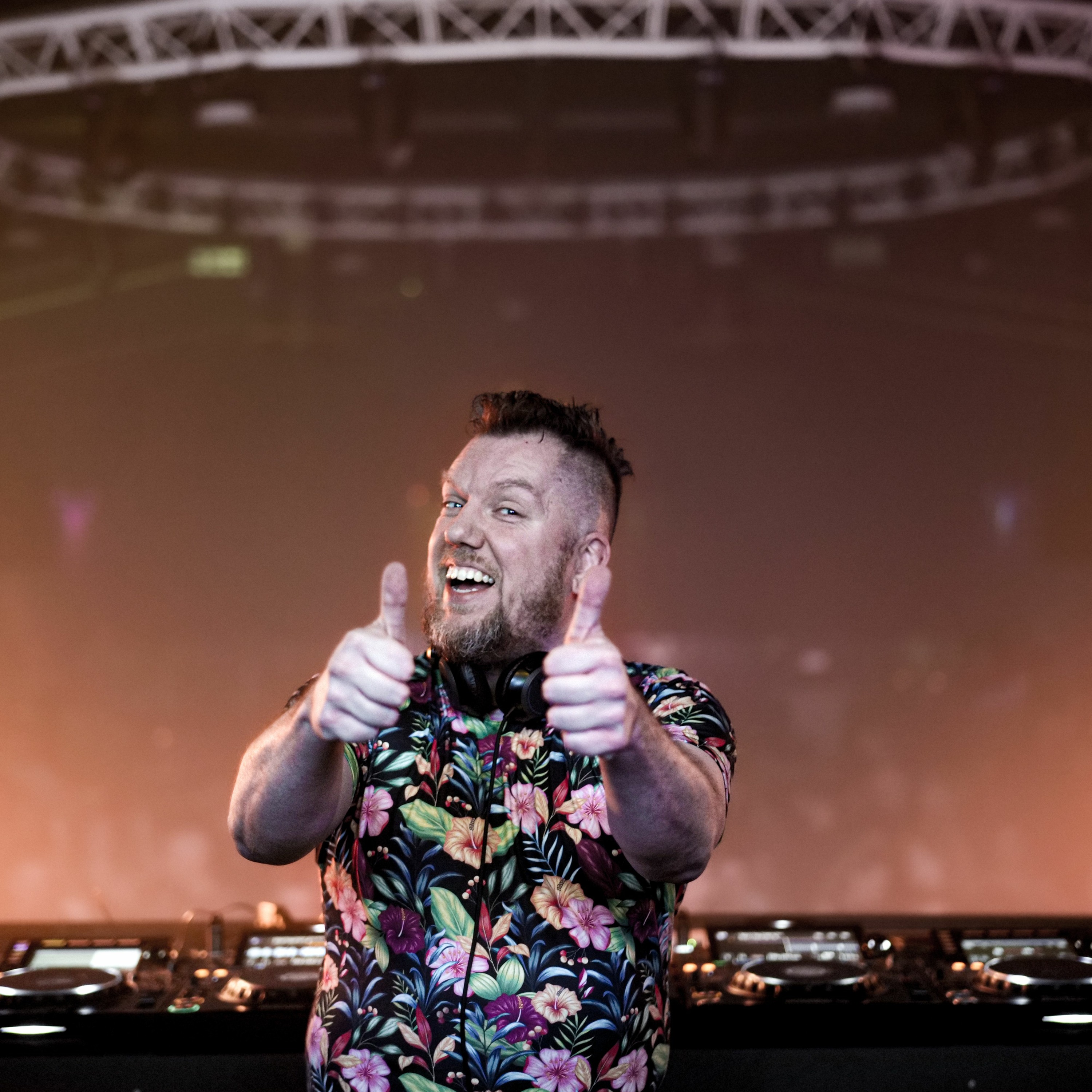 Dj Thera