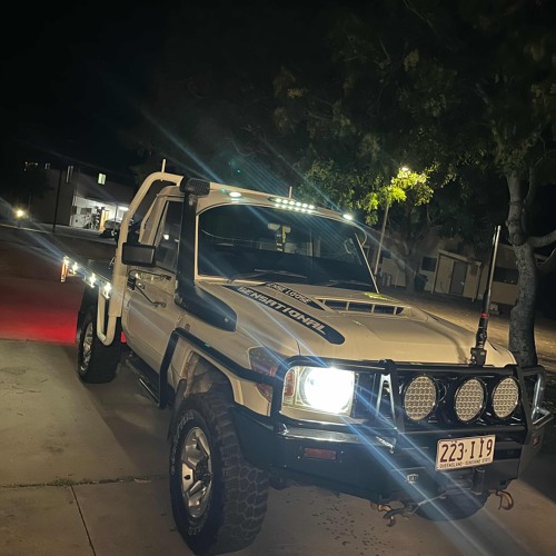 ŶǑÛ ĶNØW WHAŤ X LĚT MĘ HÓLḎ YÖU 🥳🍻✨🤙🏾