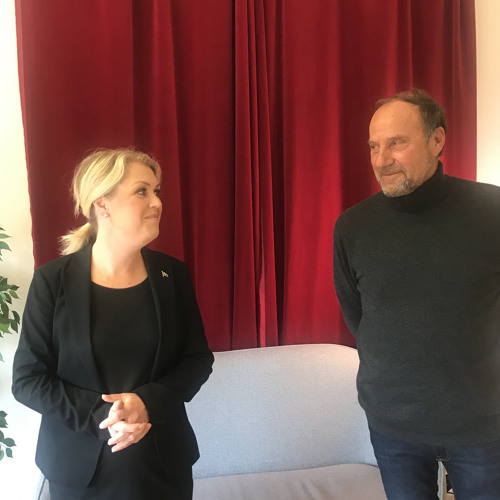 Lena Hallengren Skulle Jag Tillata Att Man Laste In De Demenssjuka By Hjalp Har Jag Alzheimer