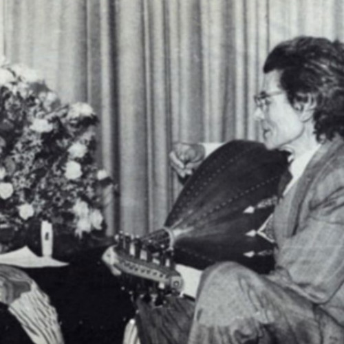 وانا سهران .. أفكر فيه وينساني - رياض السنباطي