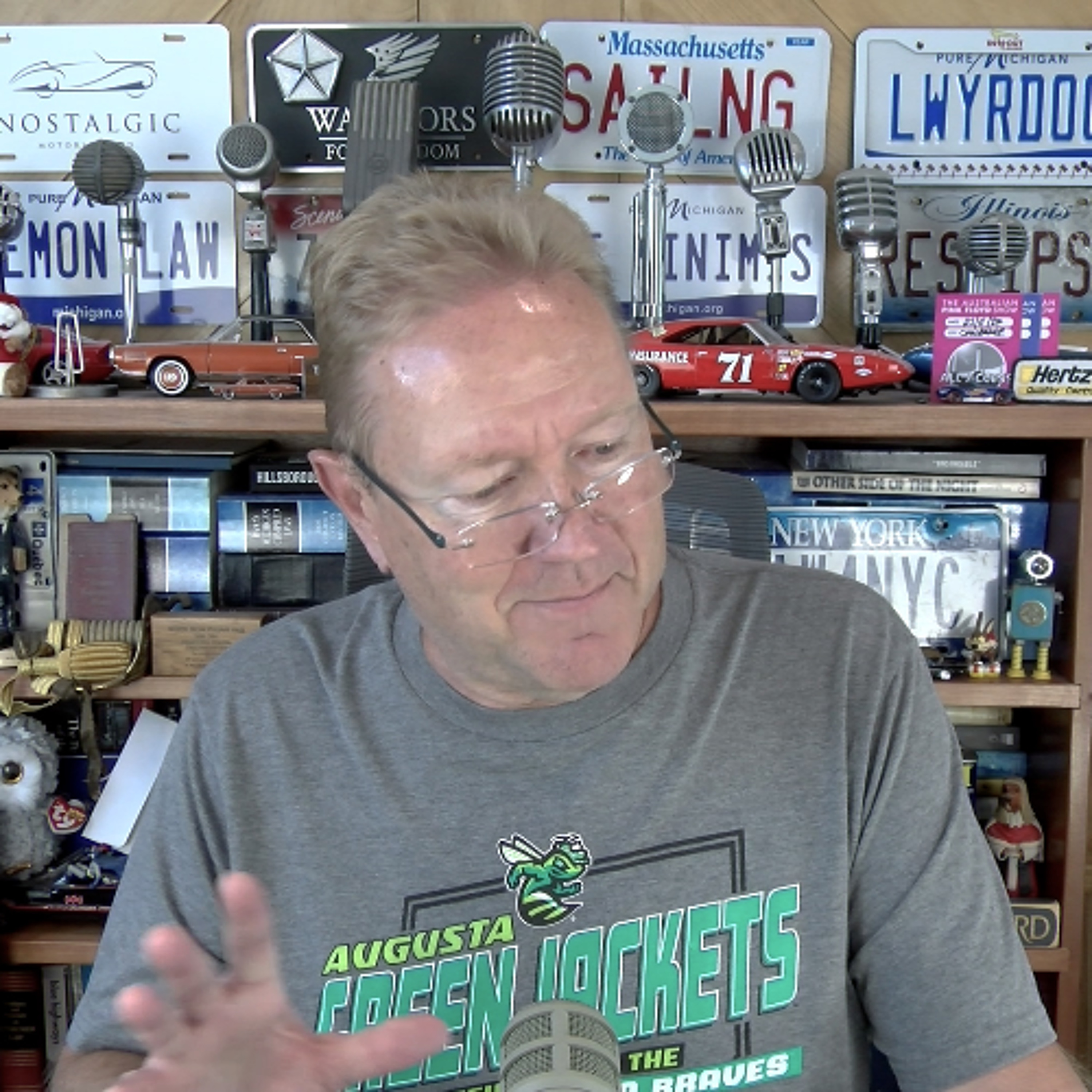 City Told Her to Get Rid of Her Chickens AFTER Giving Her a Permit for Them