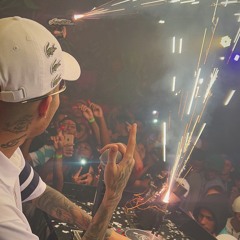 RUINHA ENTUPIDÃO DE PONTA A PONTA - MC RODRIGO DO CN & MC BRYAN SS (DJ RAFINHA DN DJ SALATIEL)