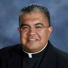 Santa Misa - Lunes 24 de enero presidida por Monseñor Roberto Garza