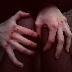 ‎⁨ليش من دون البشر حبيتك؟⁩