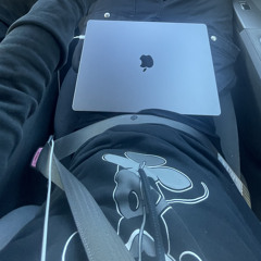 Lade - her favorite {BobbyHorror + Dreamnote}