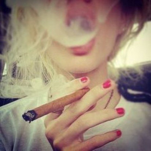 SmokinNugs (Rico Yyiwinny)