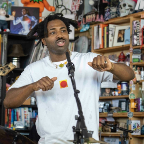 Dancing Circles (Tiny Desk Version) - Sampha