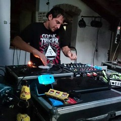 Voyage De Lux with Alex Downey - 26.04.2023