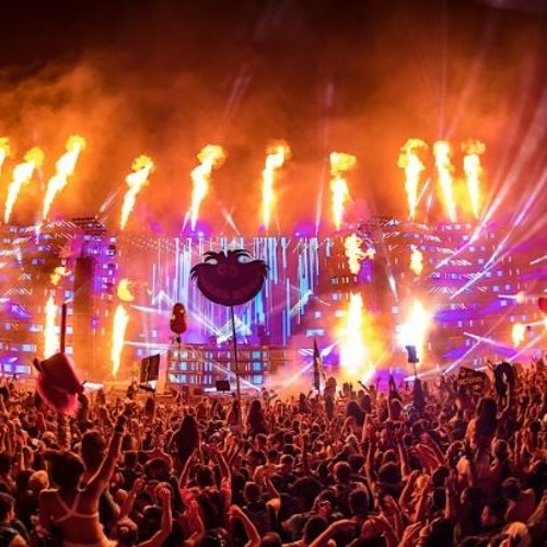 Stream Best of Festival Music 2024 by DJ BROLOTIX Listen online for