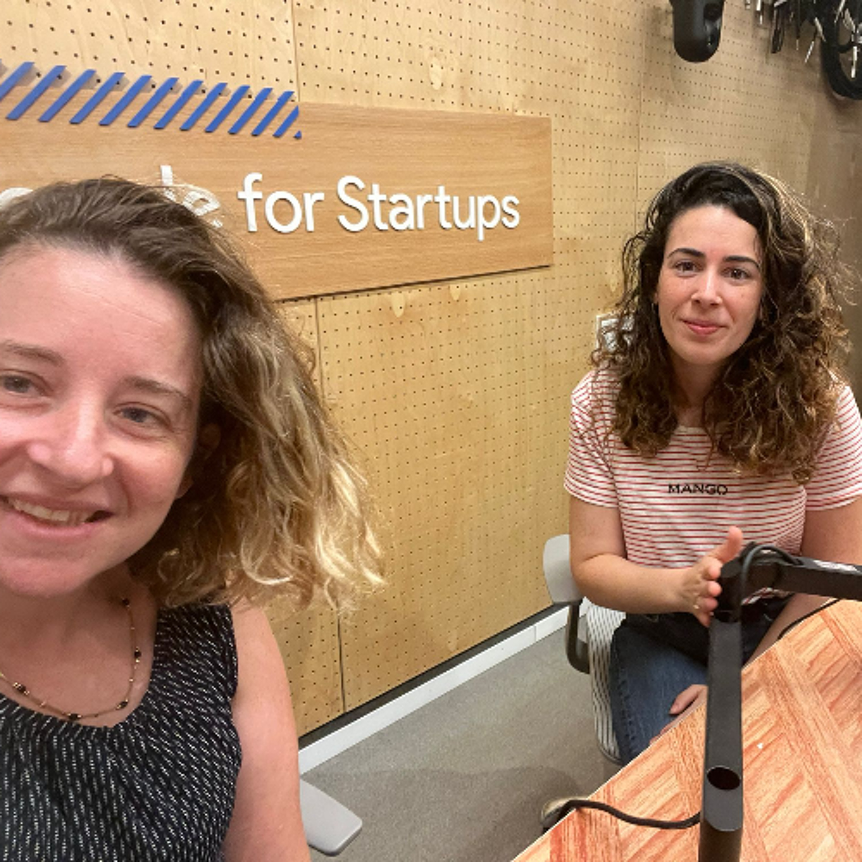 279 - Inside Out: Internal Products Go Public (feat. Efrat Lehman Dahan) מוצרלה | Mozzarella- A Product Management Podcast 279 - Inside Out: Internal Products Go Public (feat. Efrat Lehman Dahan)