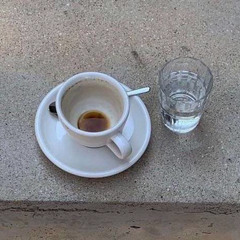 كُل يومٍ اترجّى واتفدا