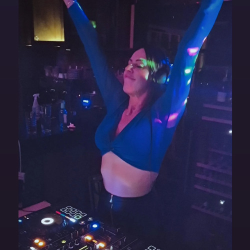 The corner house - Closing with naughty TECHNO