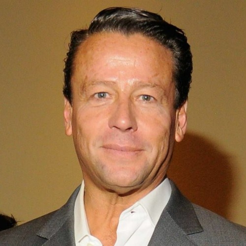 Stream Alfredo Adame asegura que es millonario y no tiene que robar