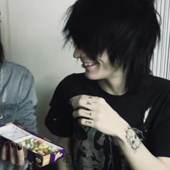 johnnie guilbert, “i kissed a girl - katty perry cover
