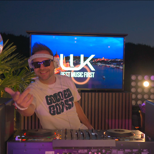 artworks KQQHi6fjNCCED3A5 3Hxh0g