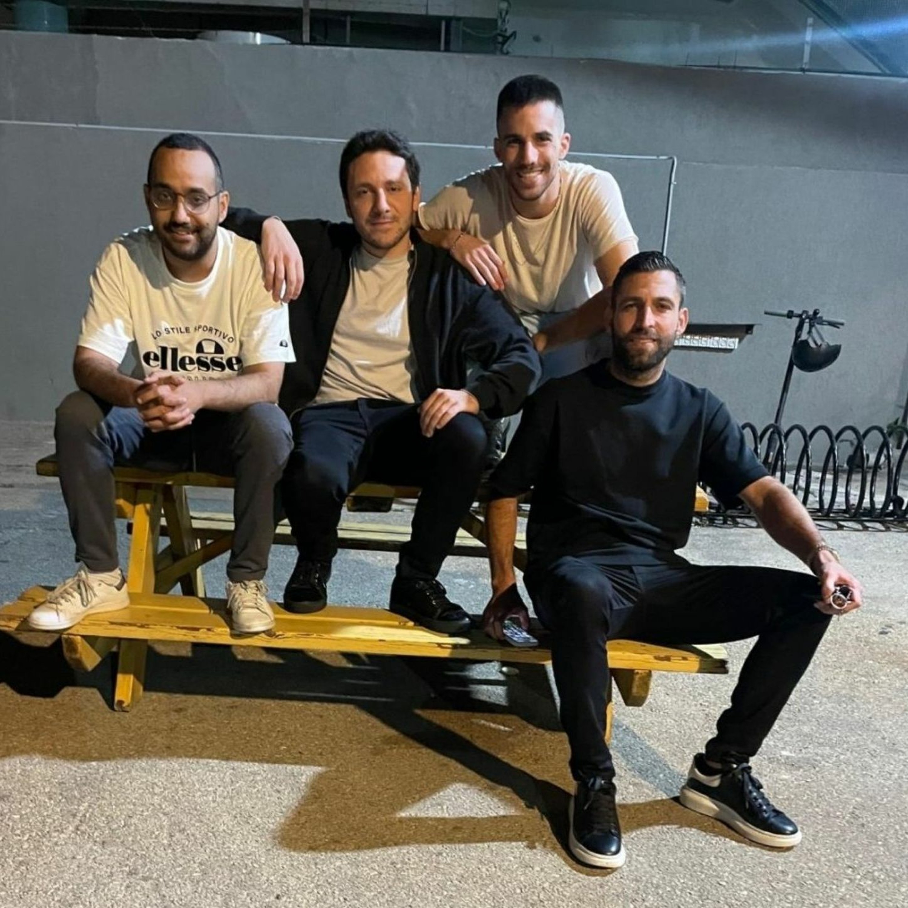 רלוונט מציגים: איתי שכטר והחבר׳ה ציון 3 – הפודקאסט רלוונט מציגים: איתי שכטר והחבר׳ה