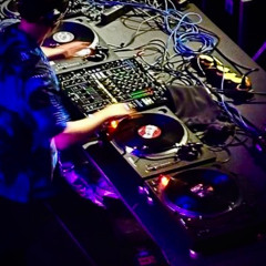 Valentino Kanzyani present Recycled Loops 3 deck Set@Cvetlicarna, Ljubljana 01.04.2023 Part 1