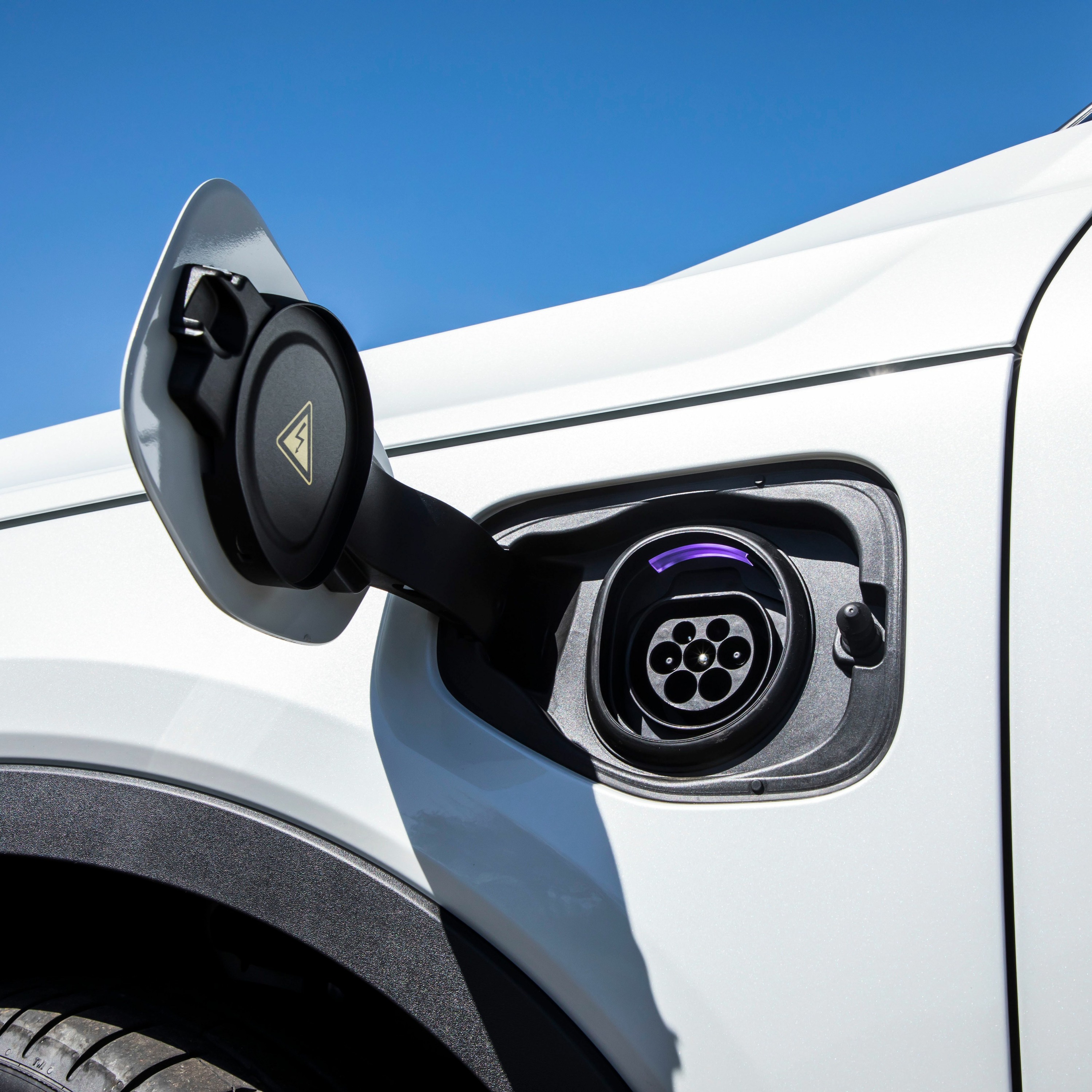 Overdrive: Designing the Toyota Hilux; Volvo XC40; Audi A7; Peugeot 308; Federal Budget & transport thumbnail
