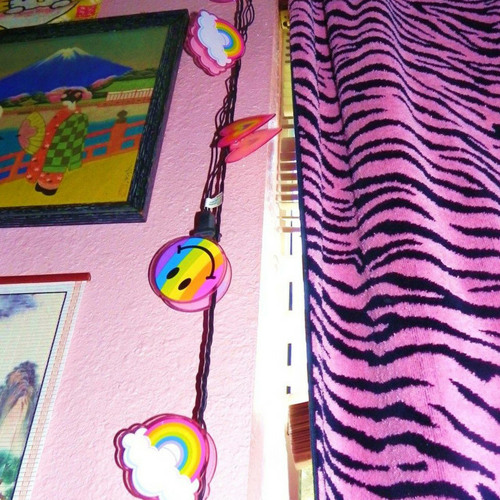 syris - u u u (Feat. korpsebunny)