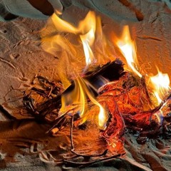 مدري تبي قربي ، ولا تبيني أنساك ؟