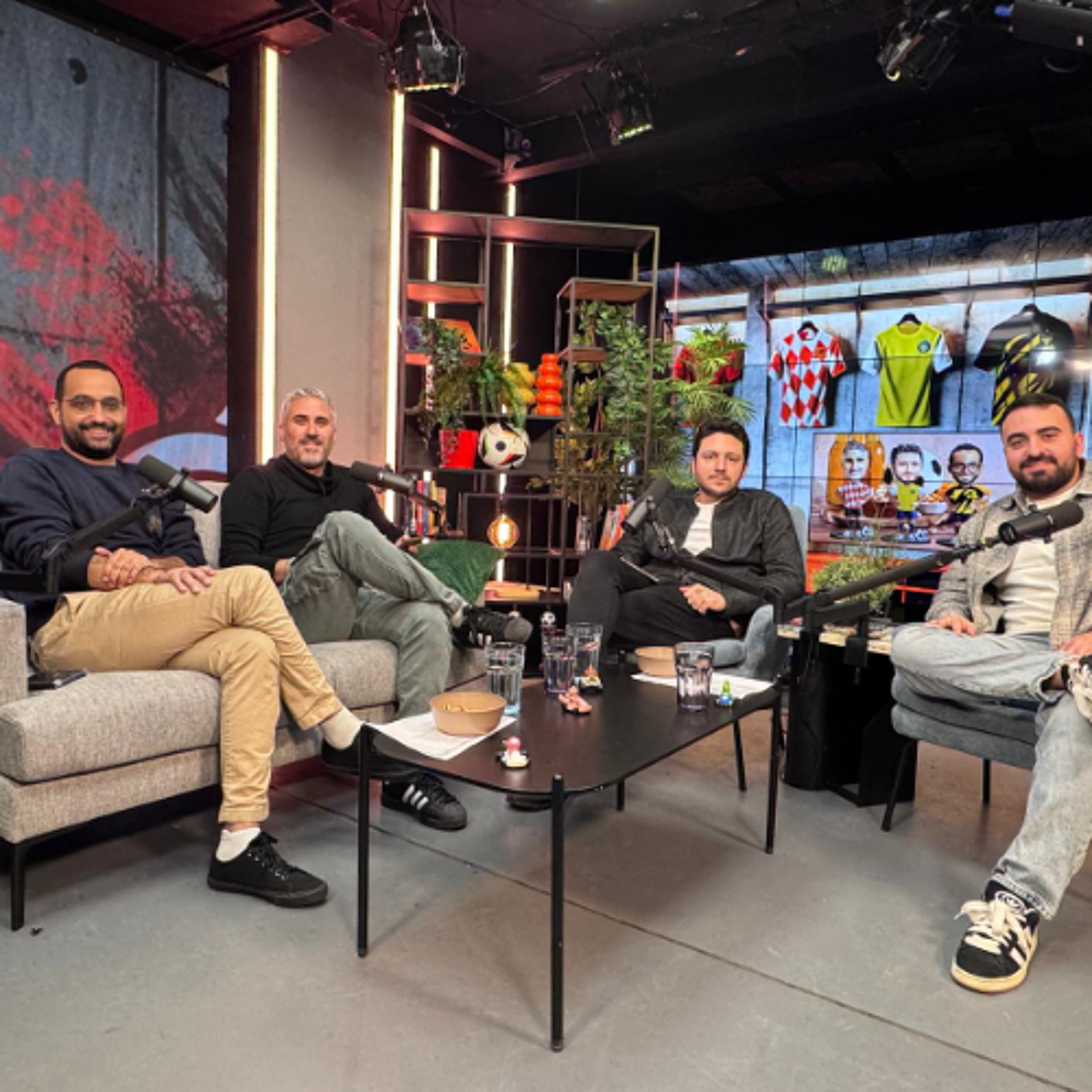 להם נאה לשבח