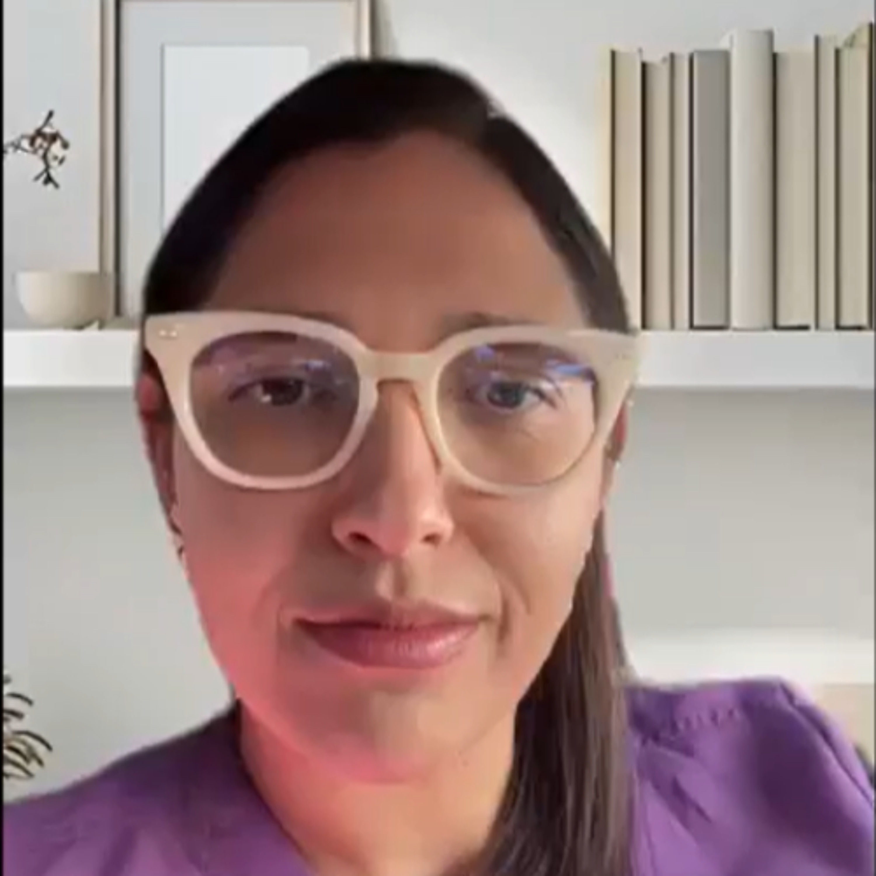 Sin Miedo a la Menopausia con la Dra. Lorena Rubalcaba Ortega: Niebla mental, un síntoma clave episode artwork