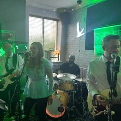 Sophie and The Sound - Hammer To Fall (Live 2022)