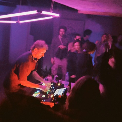 ChouRave #5 - MOJOJO - 'Nous arrivons à Bruxelles Midi'  [00:30-01:30]