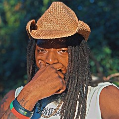 UPTOWN HEPHNER - CHAINS & WHIPS