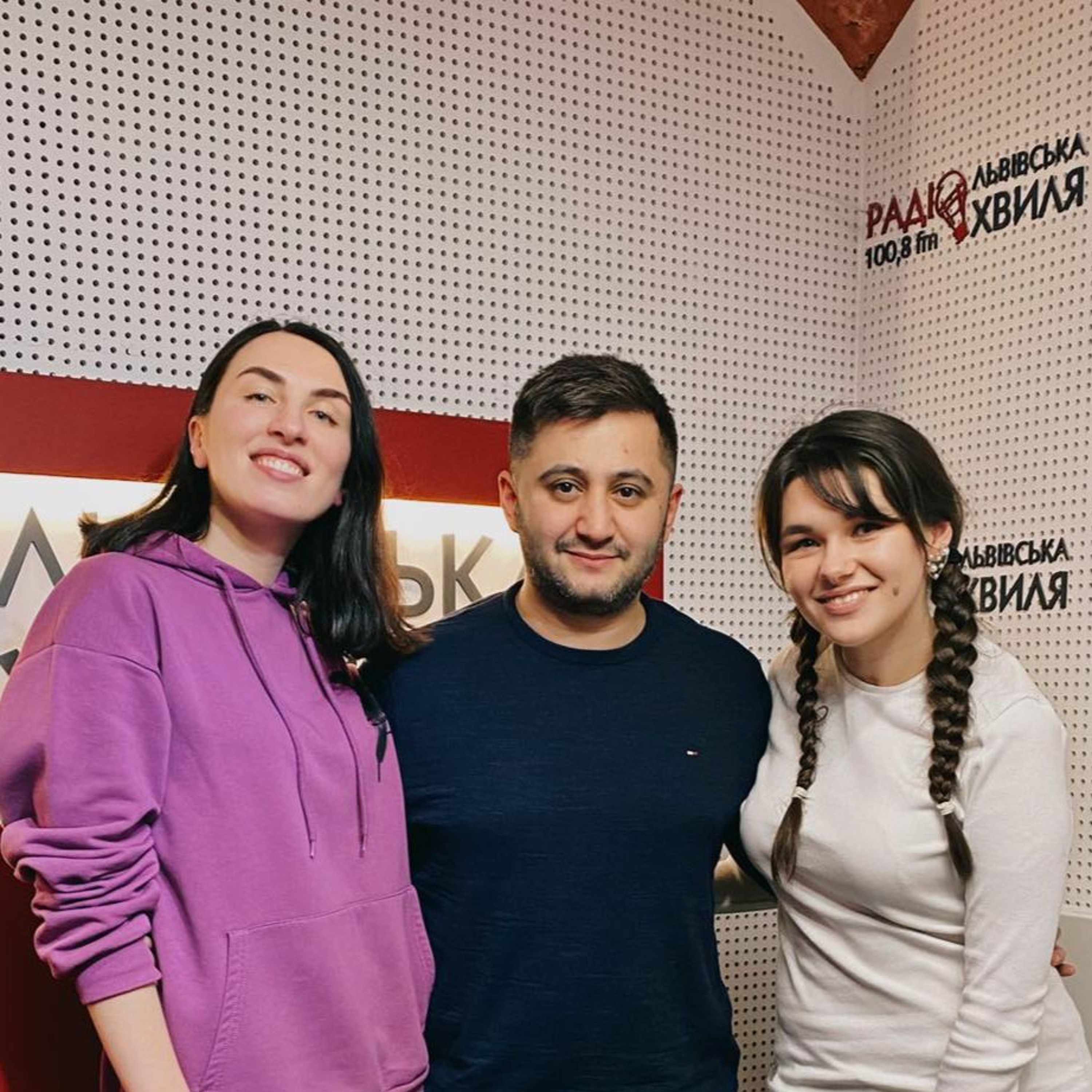 Знайомтесь, VAHA! // про особисту історію в піснях, родину та футбольну кар'єру episode artwork
