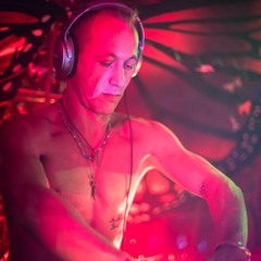 Venus Bizarre.27.IX.25 at Insomnia with Wiebe Roose