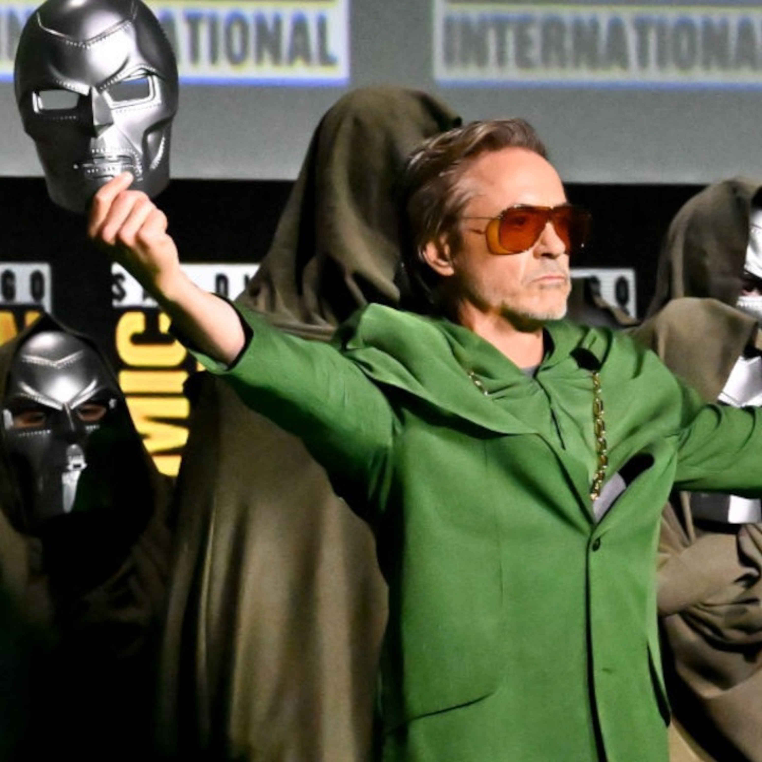 Hero Talk: Marvel Hall H Comic-Con Panel Recap (Robert Downey Jr., Russos, Doomsday, Secret Wars) episode artwork