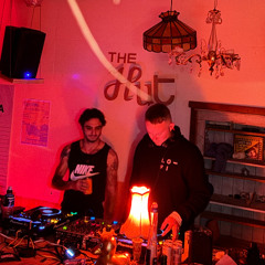 Tom O b2b coz | Arvo session @ THE HUT