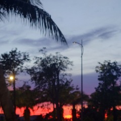 khi anh đã có tất cả rồi lại chẳng còn em nữa...