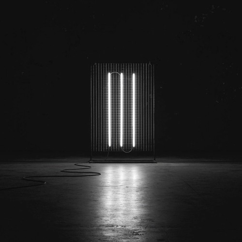 Premiere: OneOneOne - Extract (Orphx Remix)