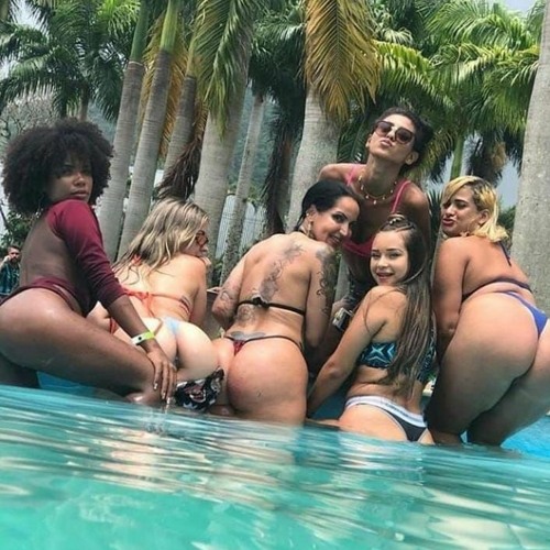 MEGA DO JOGA 001 - FEAT MC DOBELLA & MC MYAAH (DJ GUSTHAVO MARTINS)