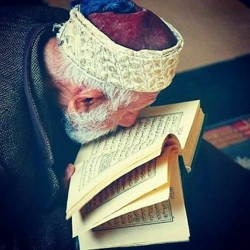 ليس لكَ نجاةٌ إلا بالقرآن - د. أحمد عبد المنعم