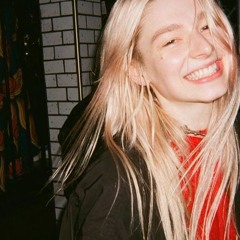 riley hyland + princess paparazzi = eye candy