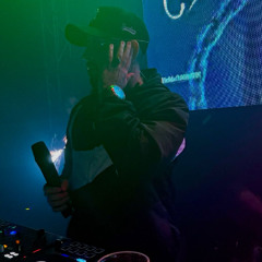 O PAI DELA CHAMANDO - MENOR SAAINT , CACAU CHUU ( DJ DOUGLINHAS )