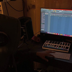 Uztaisij dziesmu uz sava telefona 🧛🏿‍♂️(remix, leak)